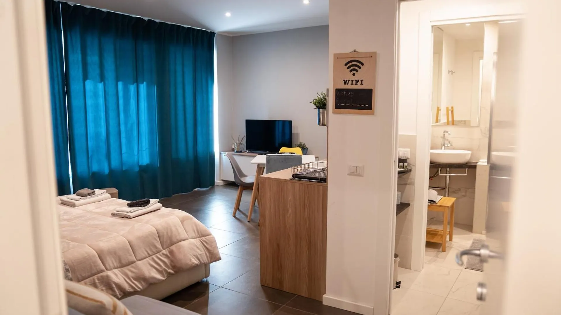 Contacten van Bubi House Porta Romana
